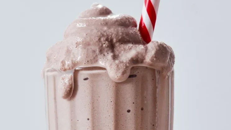 How to Make the Perfect Wendy’s Chocolate Frosty Copycat: Step-by-Step Recipe