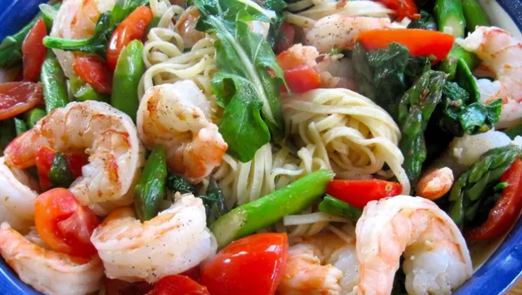 Easy Creamy Shrimp Pasta Primavera Recipe You Can Make in 30 Minutes