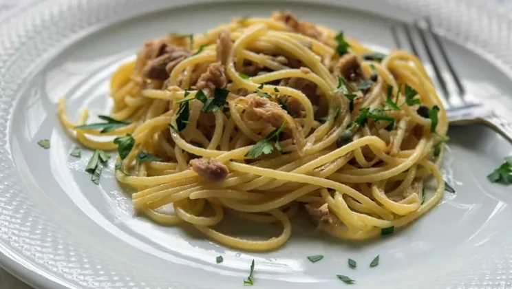Simple and Delicious Spaghetti with Tuna and Capers Recipe for Beginners