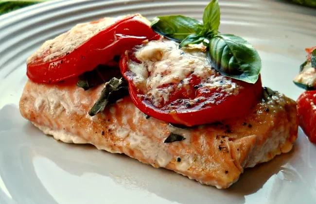 How to Make Delicious Tomato Basil Salmon — Quick & Easy!