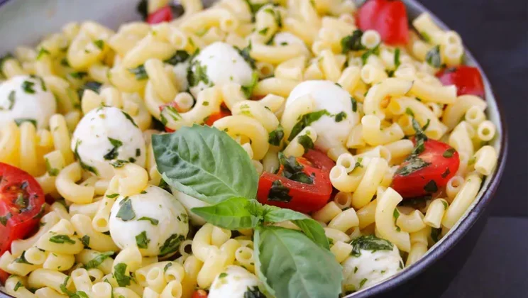 Viral Food Trend: Pesto Pasta Caprese Salad You Must Try