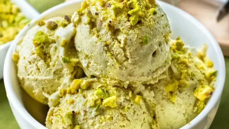 Simple & Affordable Pistachio Frozen Yogurt Recipe